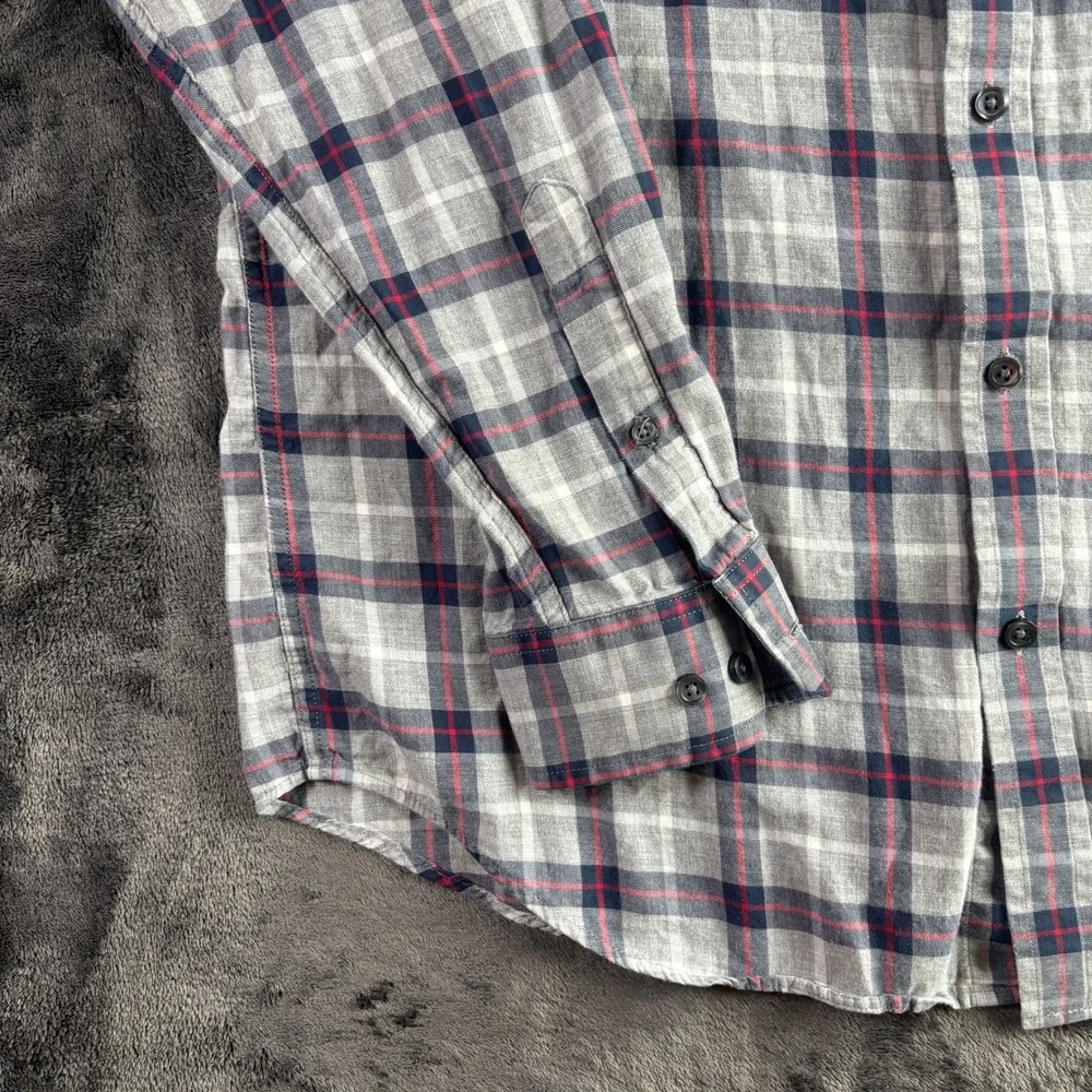 Banana Republic Mens Large Gray Blue Red Plaid Soft Wash Standard Fit Button Up